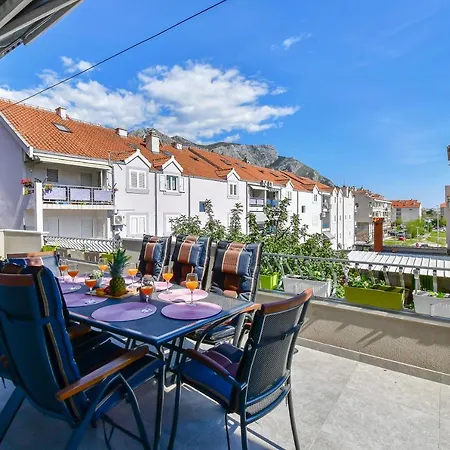 Appartement Ela Omiš