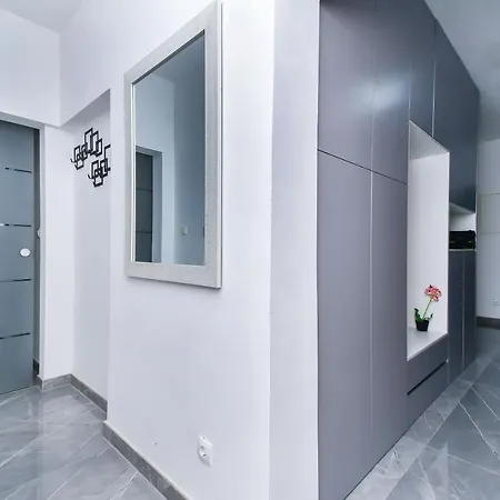 Ela Apartment