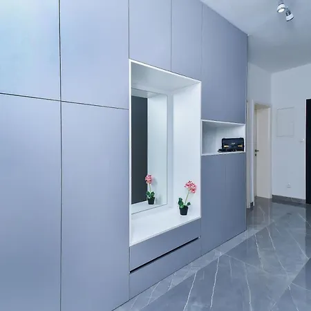 Ela Apartment *
