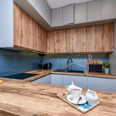 Apartment Ela Omis
