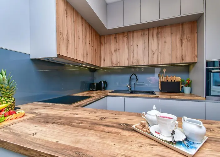 Apartment Ela Omis