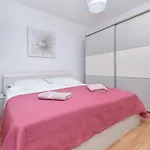 Ela Apartman *