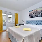 Apartman Ela *