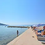 Ela Apartman